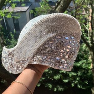 Elegant silver rhinestone accessory